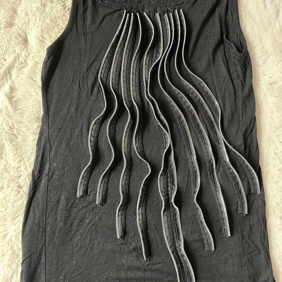 Sleeveless black tunic - Picture 3 of 4